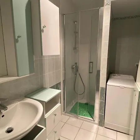Les Charmilles Apartment *